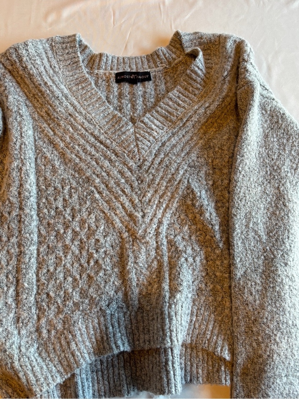 Almost Famous Men's Heather Gray Cable V-Neck Sweater
